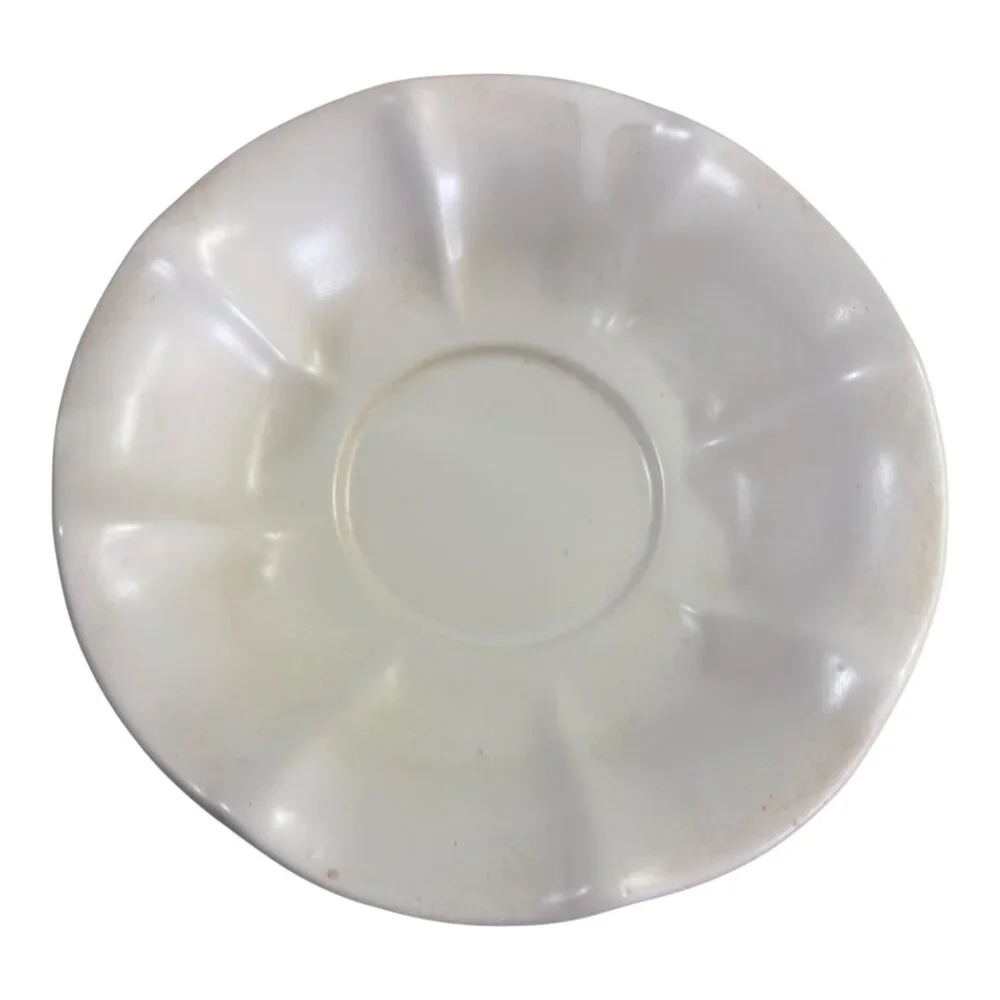 VTG McCoy USA White Lotus Petal Ceramic Footed Bowl Scalloped Ruffled Edge 7